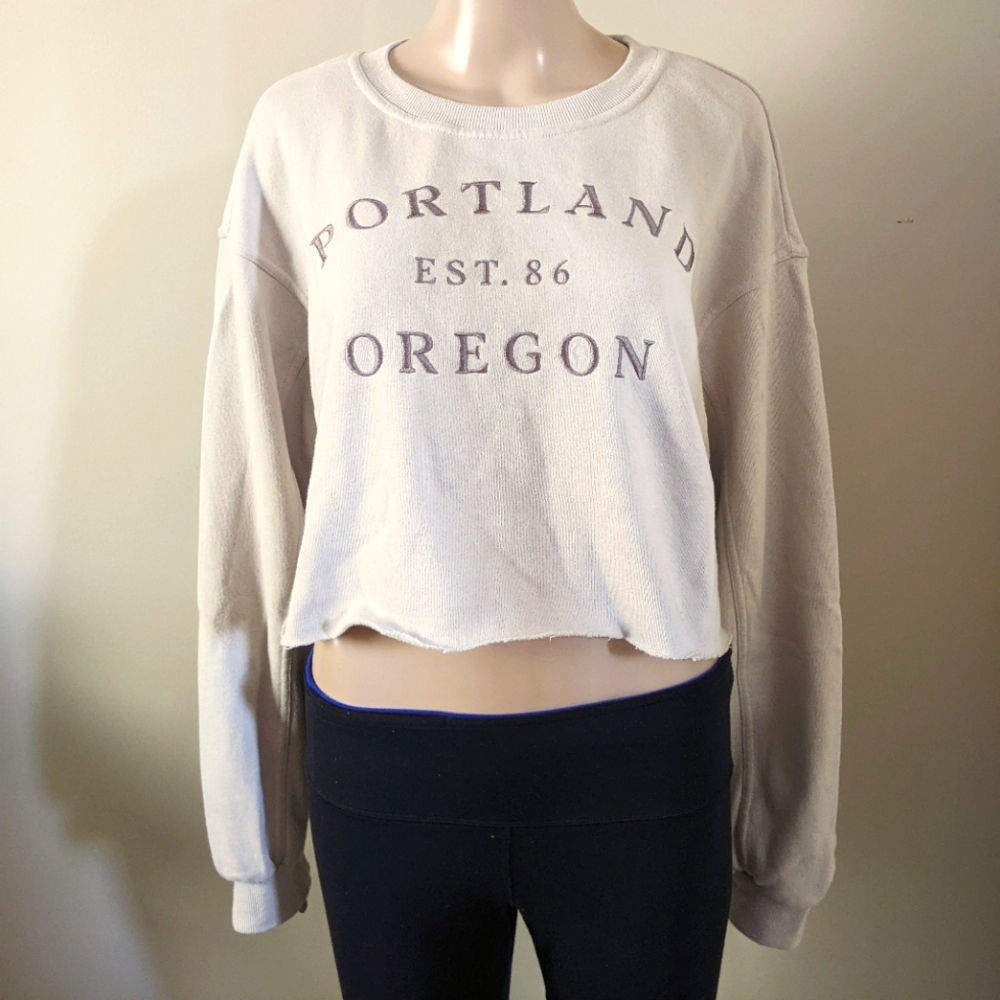 Oregon Portland embroidered cropped  crewneck sweater, women's medium